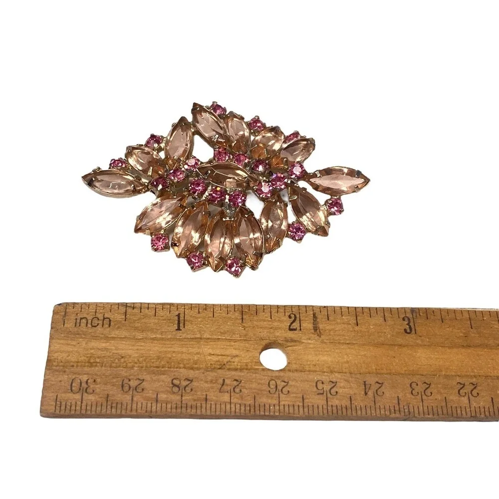 VINTAGE BROOCH SHADES OF PINK OPEN‎ BACK RHINESTONE JULIANA STYLE CZECH PIN